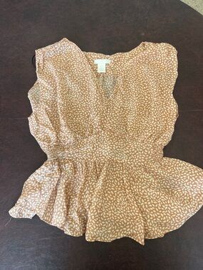 H&M Rust Peach and White Floral Smocked Peplum Top
